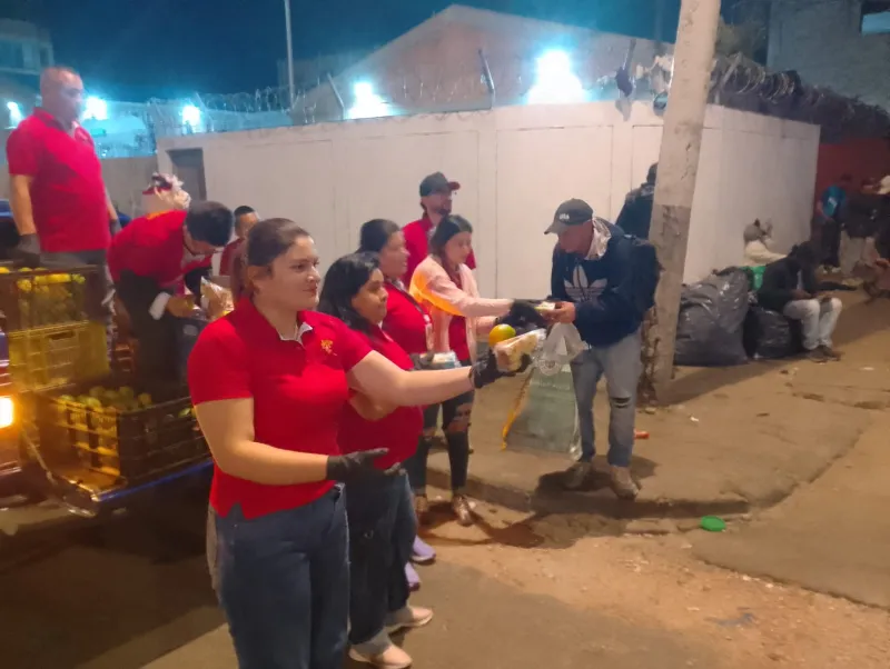Alimentos a población habitante de calle